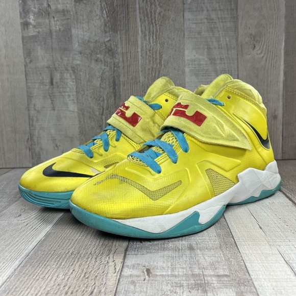 Nike Shoes Nike Soldier 7 Lebron James Boys Running Shoes